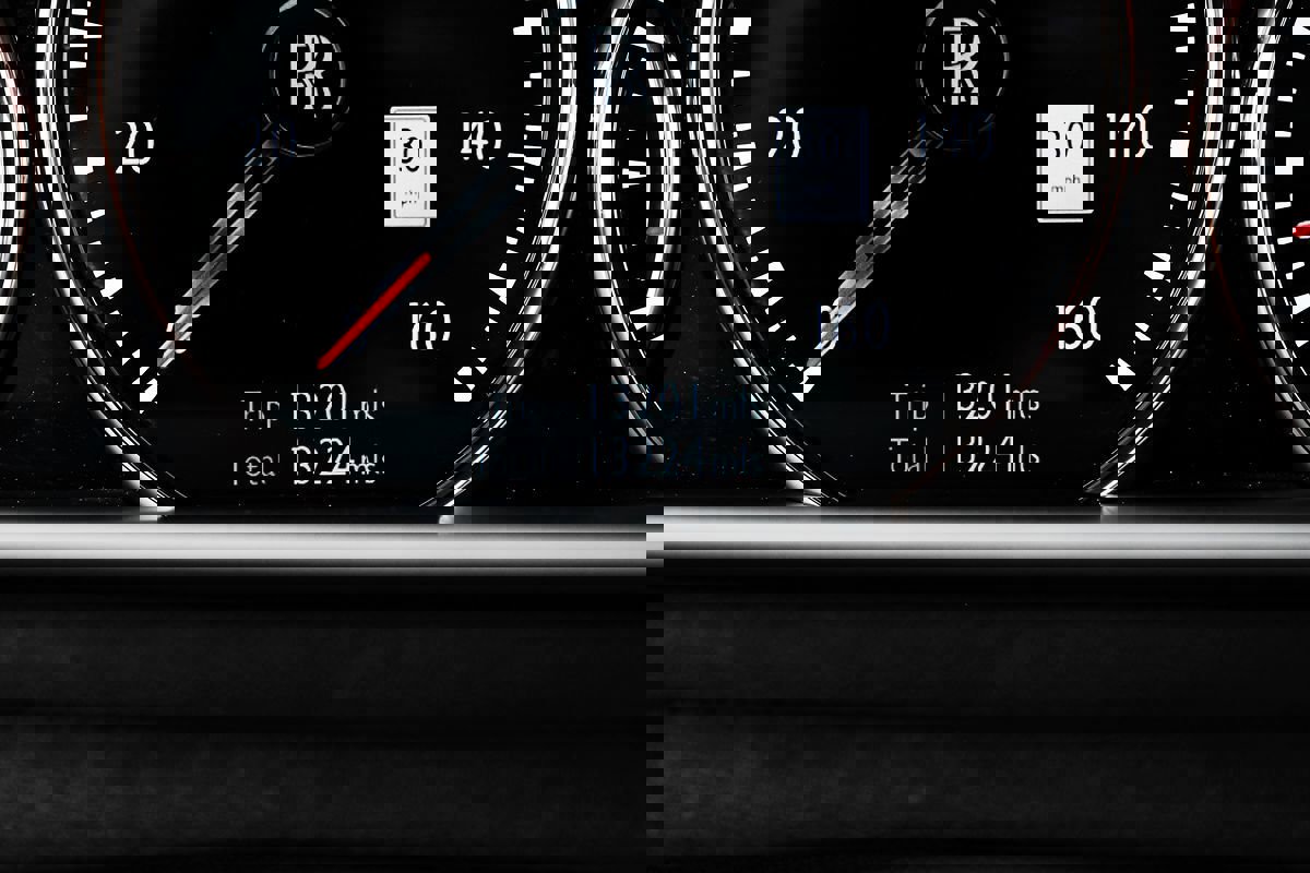 Used 2023 Rolls-Royce Cullinan Black Badge w/ Dark Exterior Package image 18