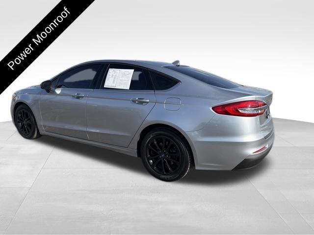 Used 2020 Ford Fusion SE image 4