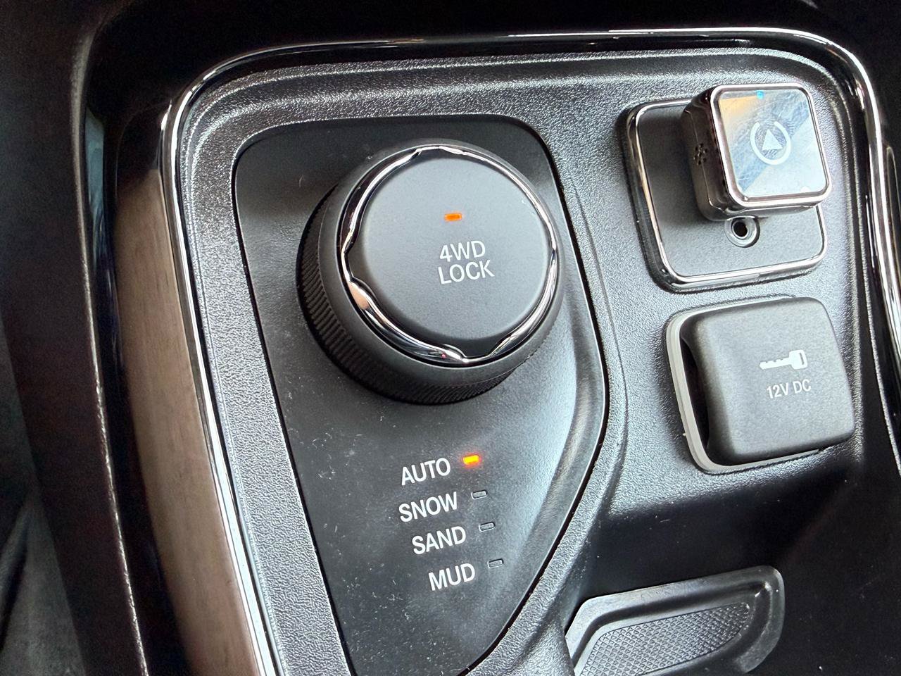 Used 2021 Jeep Compass Limited AWD/4WD image 22