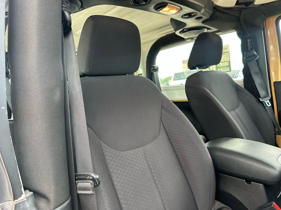 Used 2014 Jeep Wrangler Sport image 14