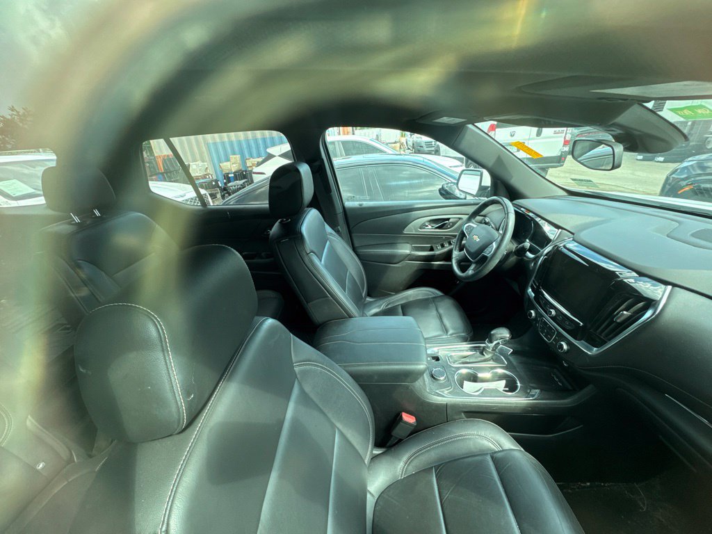 Used 2022 Chevrolet Traverse LT FWD image 11