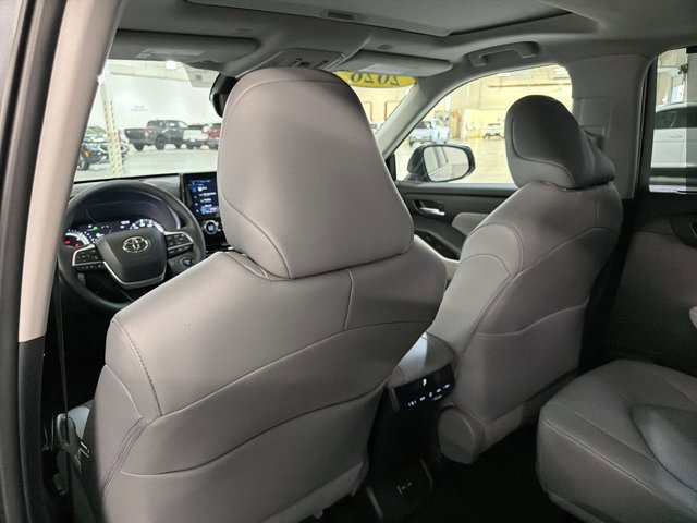 Used 2026 Toyota Highlander XLE AWD/4WD image 20