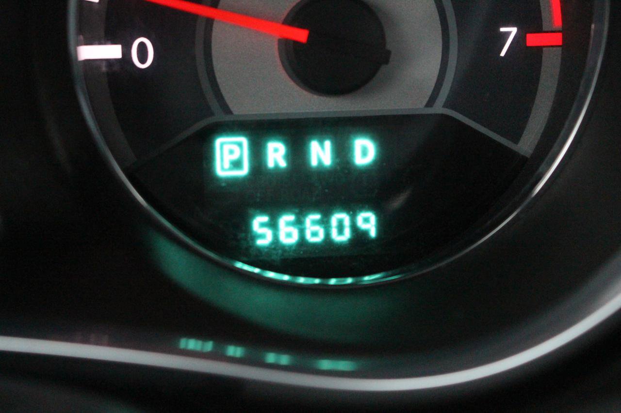 Used 2013 Chrysler 200 Limited FWD image 22
