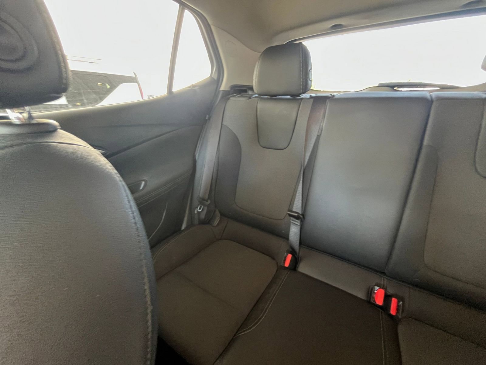 Used 2025 Buick Encore GX Preferred image 38