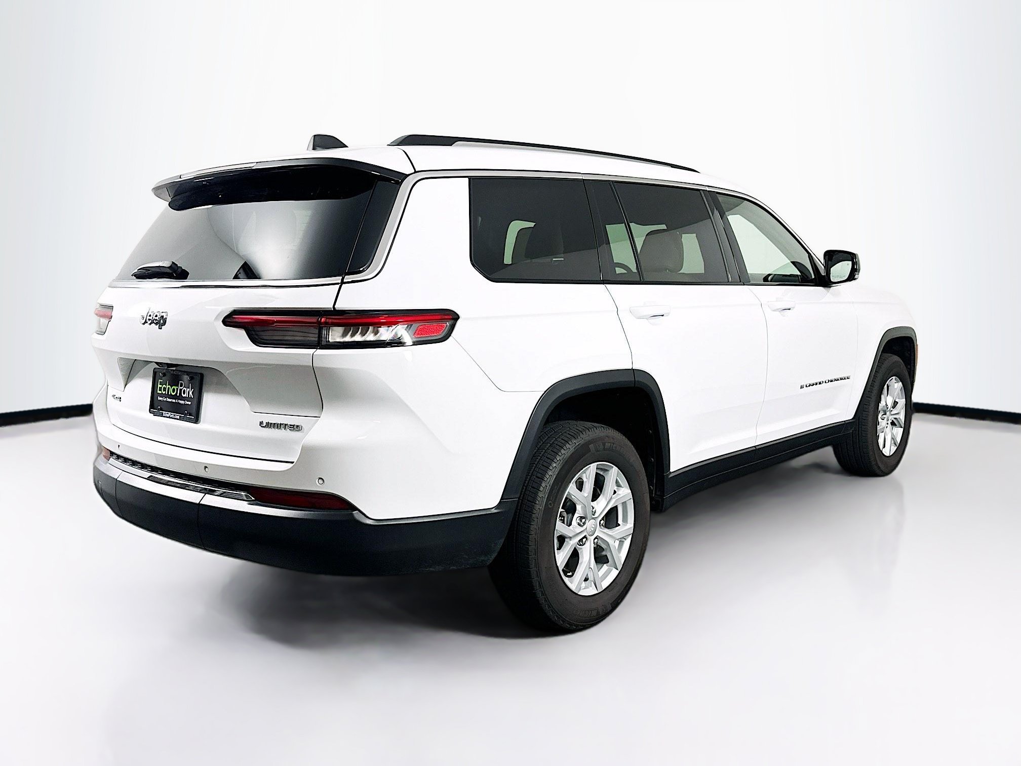 Used 2023 Jeep Grand Cherokee L Limited AWD/4WD image 9