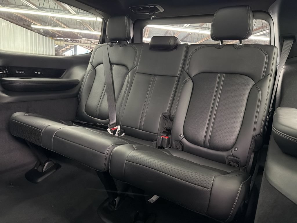 New 2026 Jeep Grand Wagoneer Summit AWD/4WD image 14