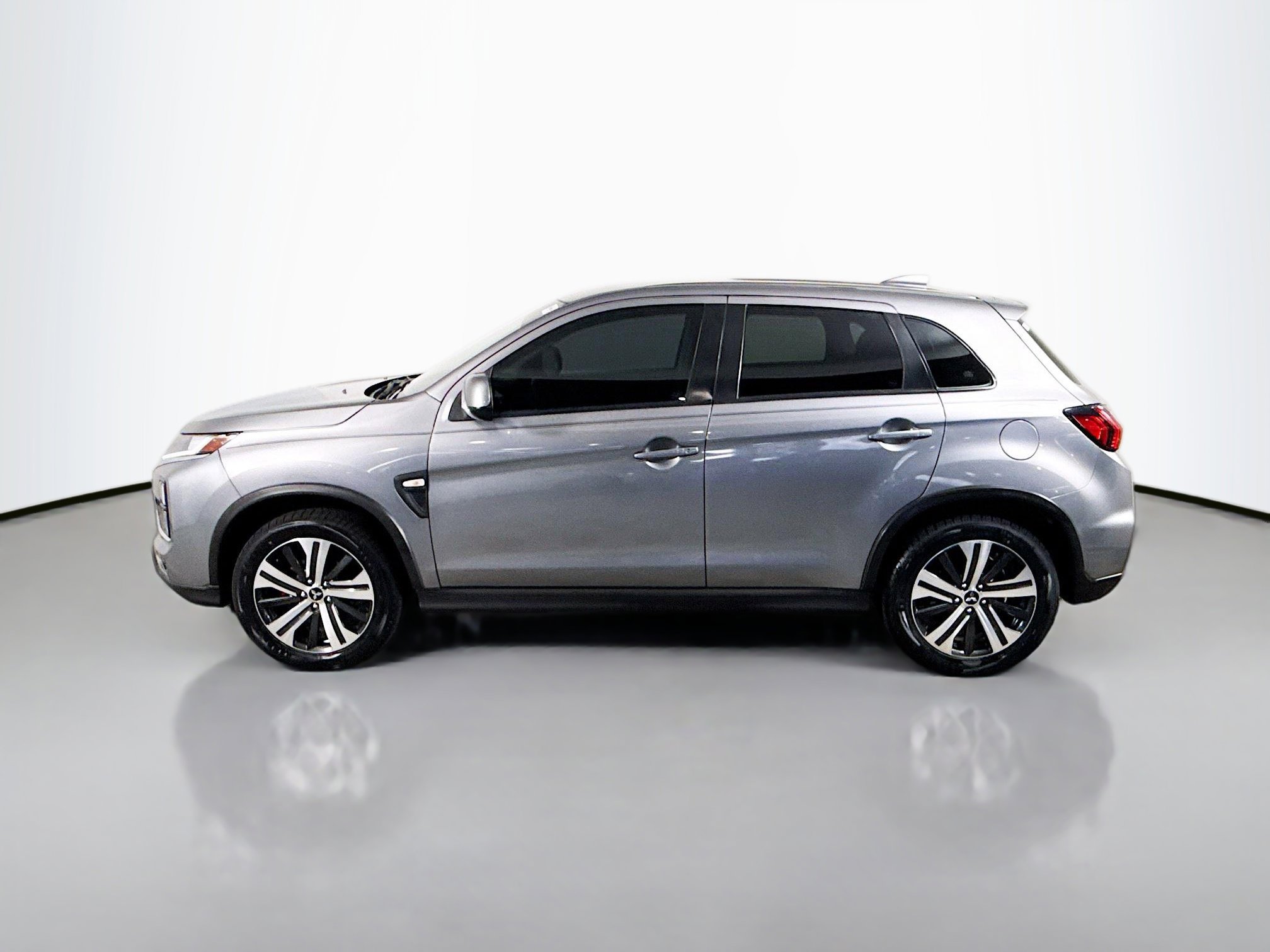 Used 2020 Mitsubishi Outlander Sport ES image 6