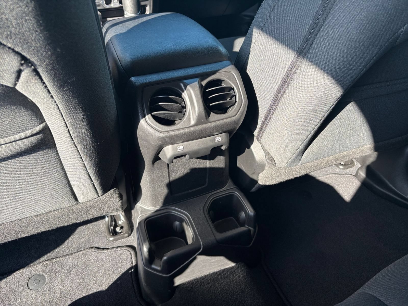 Used 2025 Jeep Wrangler Unlimited Sport AWD/4WD image 22