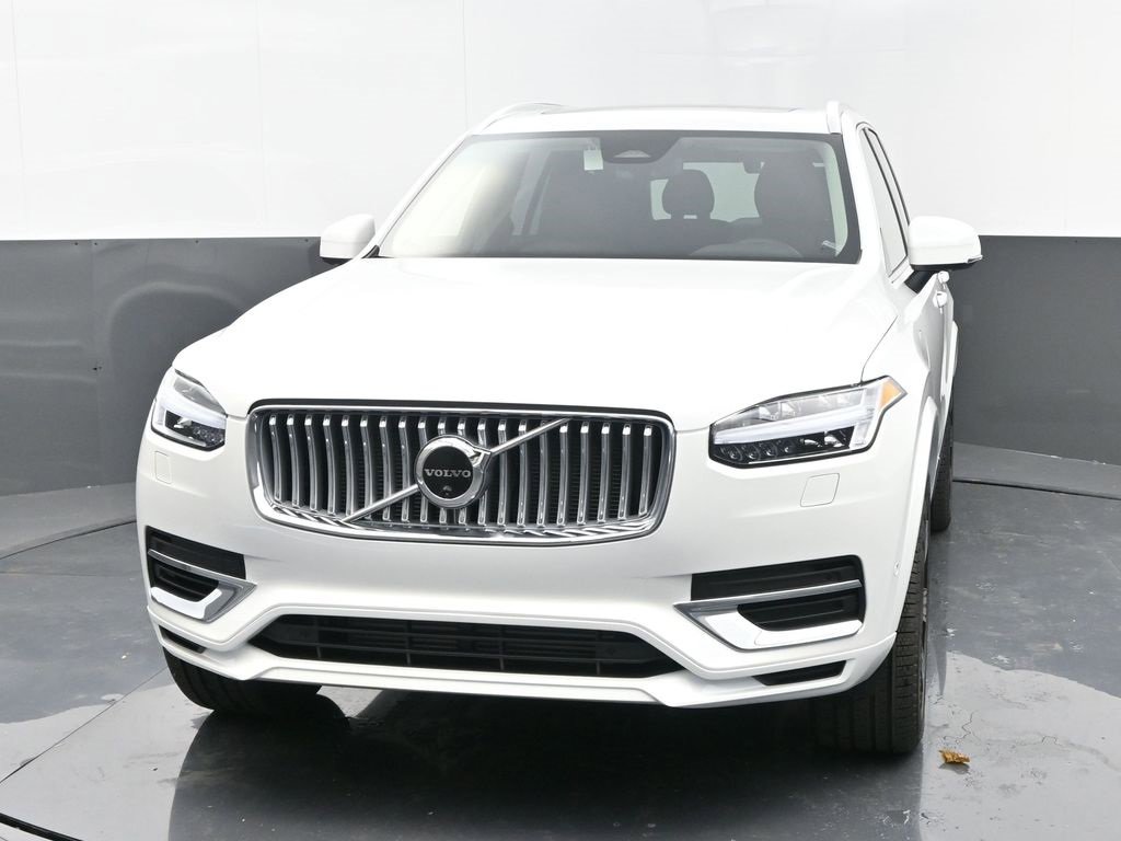 New 2025 Volvo XC90 T8 Plus w/ Protection Package Premier image 3