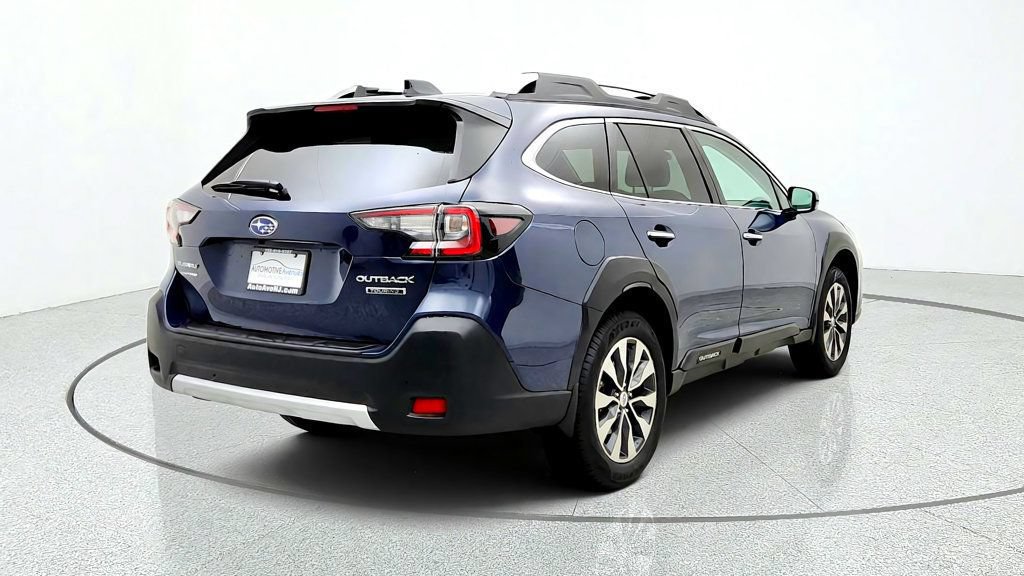 Used 2025 Subaru Outback Touring AWD/4WD image 5