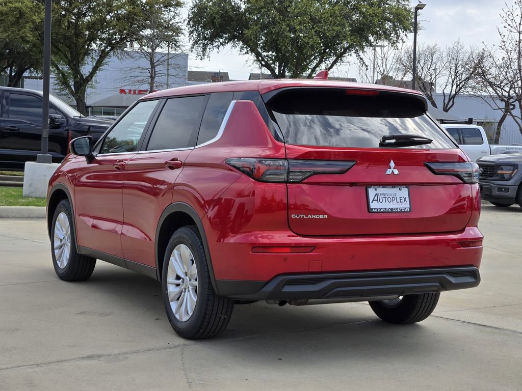 New 2026 Mitsubishi Outlander ES image 3