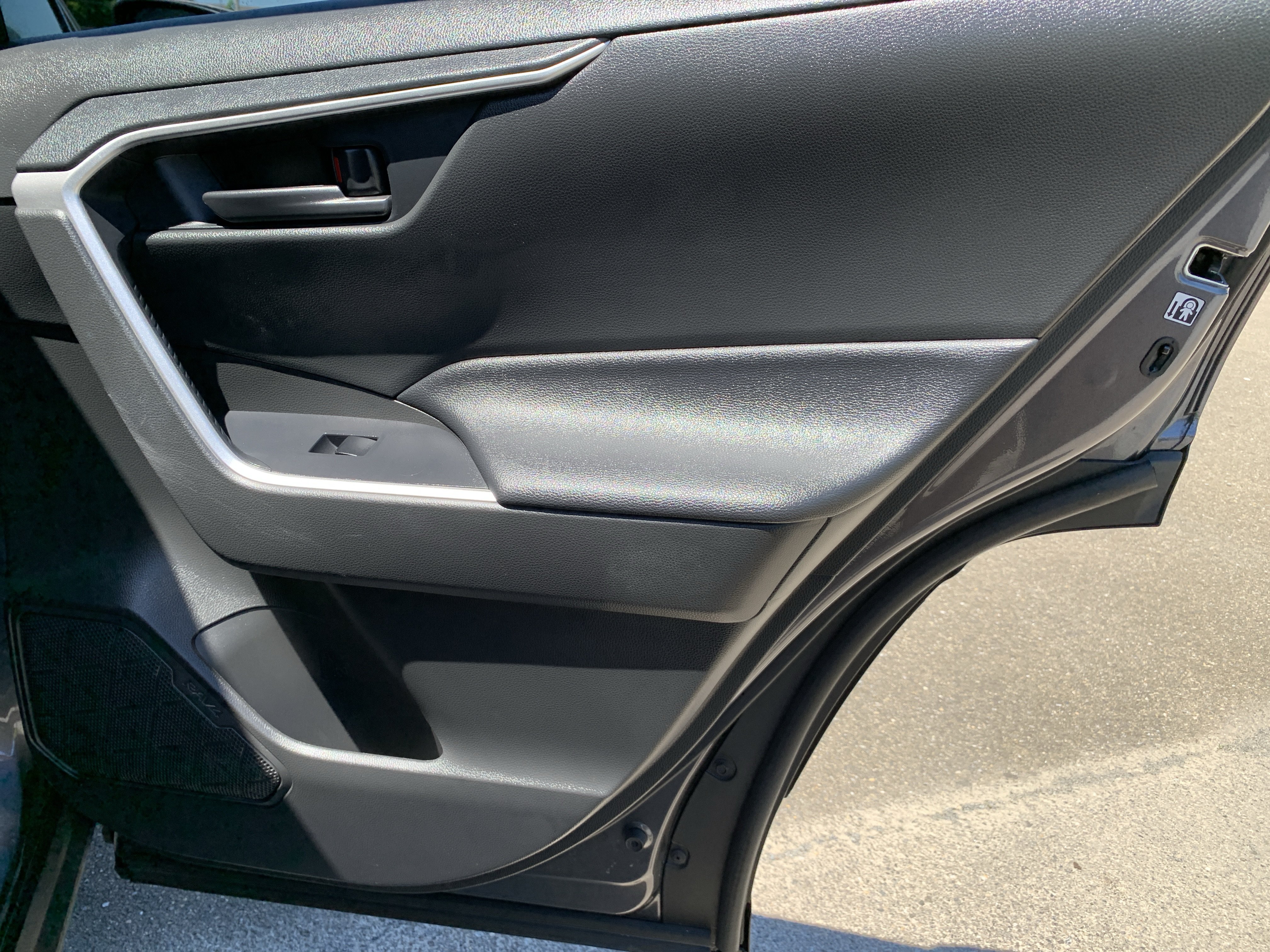 Used 2020 Toyota RAV4 LE w/ Carpet Mat Package AWD/4WD image 34