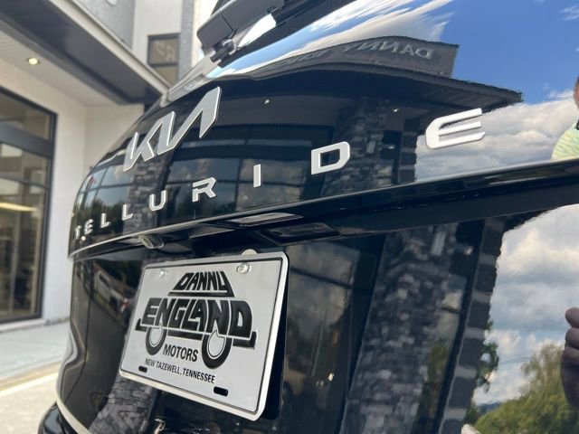 Used 2025 Kia Telluride LX image 2
