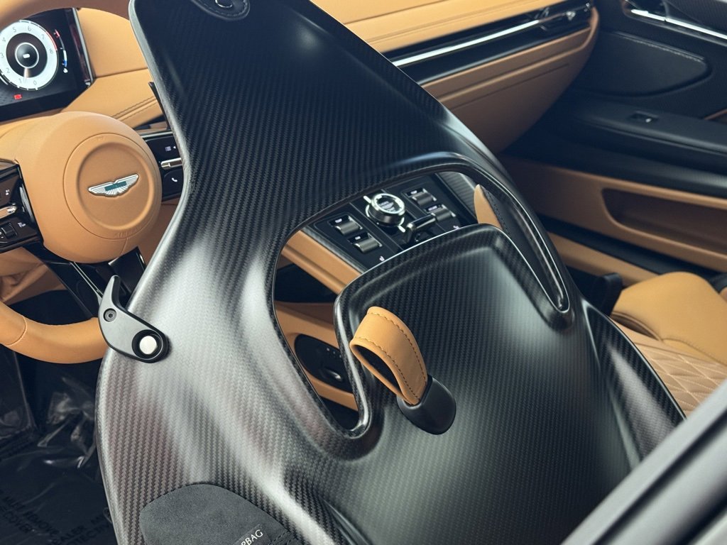 Used 2025 Aston Martin DB12 Coupe image 29
