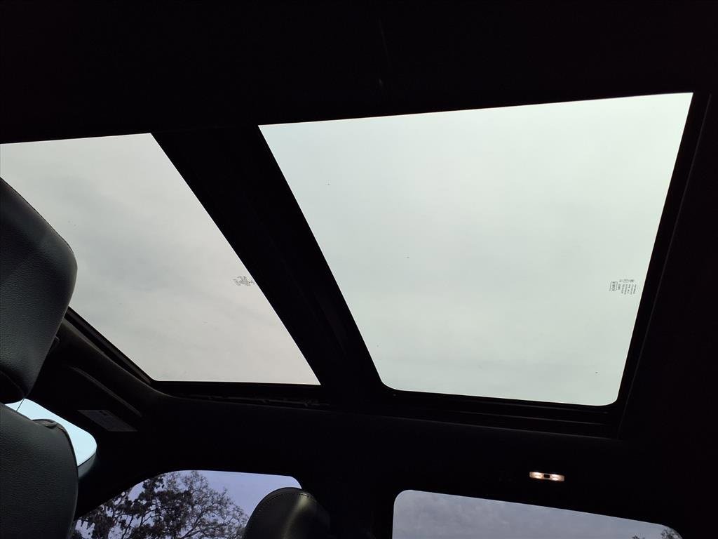 Used 2017 Ford F150 Raptor w/ Equipment Group 802A Luxury image 19