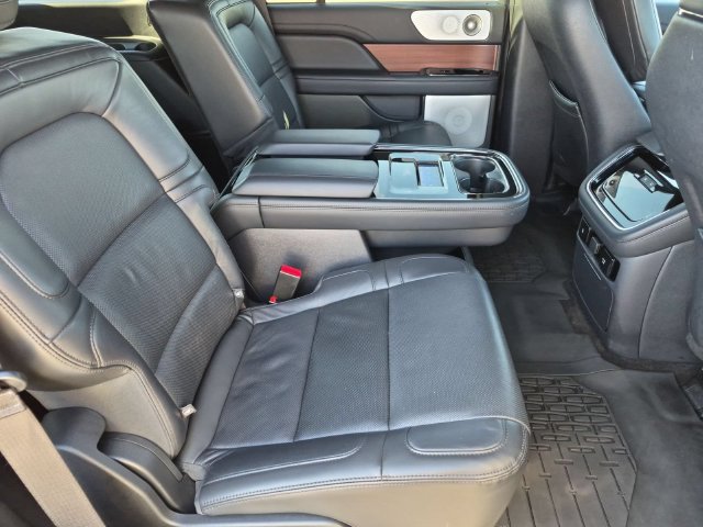 Used 2023 Lincoln Navigator Reserve AWD/4WD image 31