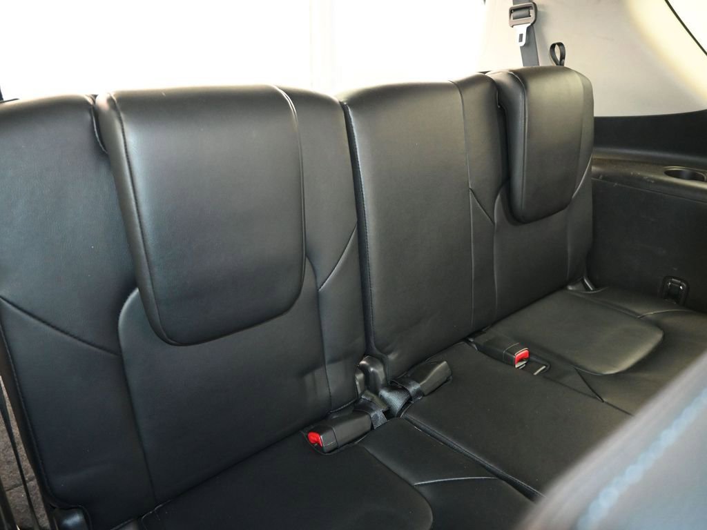 Used 2024 Nissan Armada SL w/ Captain's Chairs Package image 30