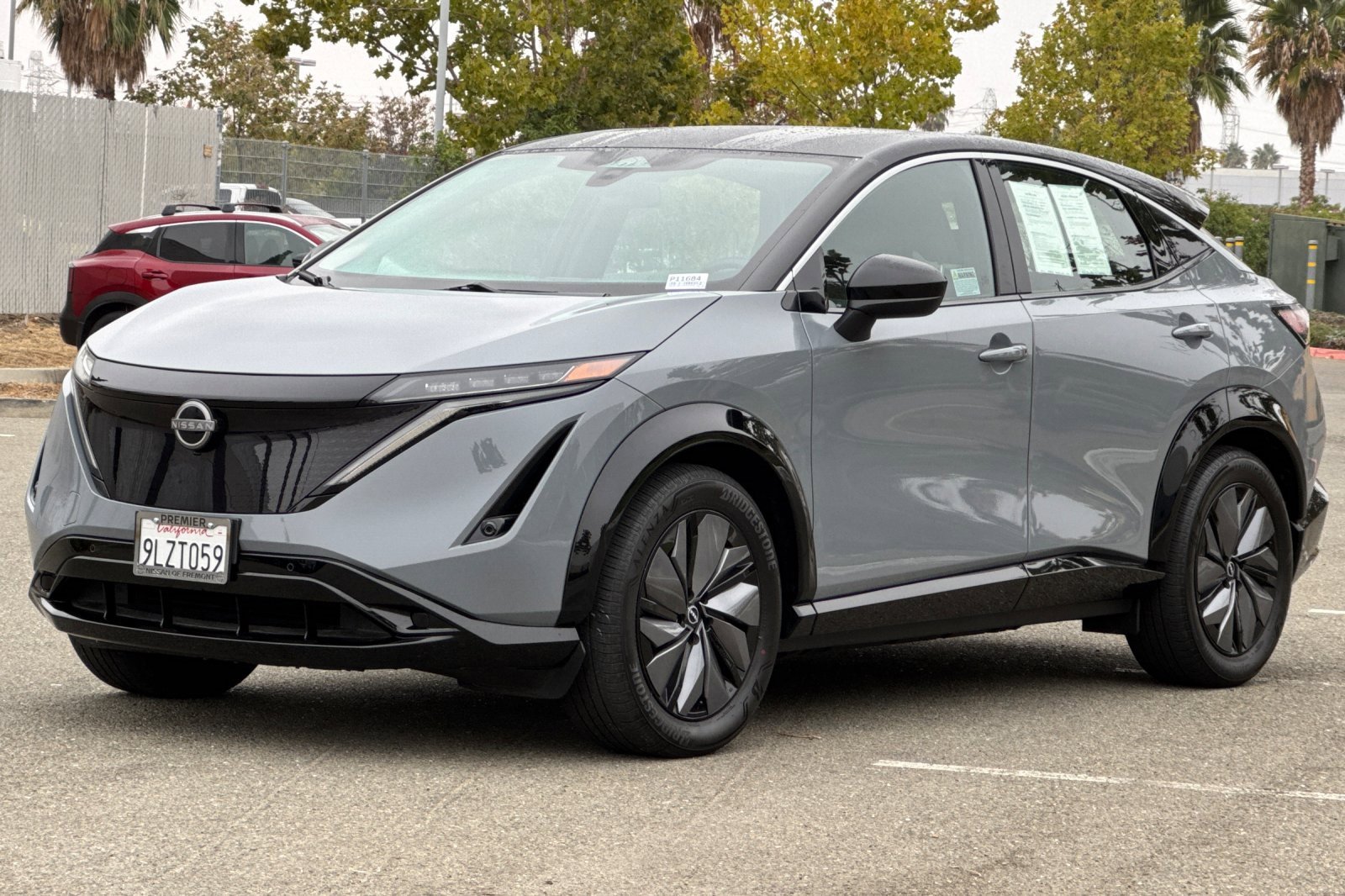 Used 2024 Nissan Ariya FWD image 8