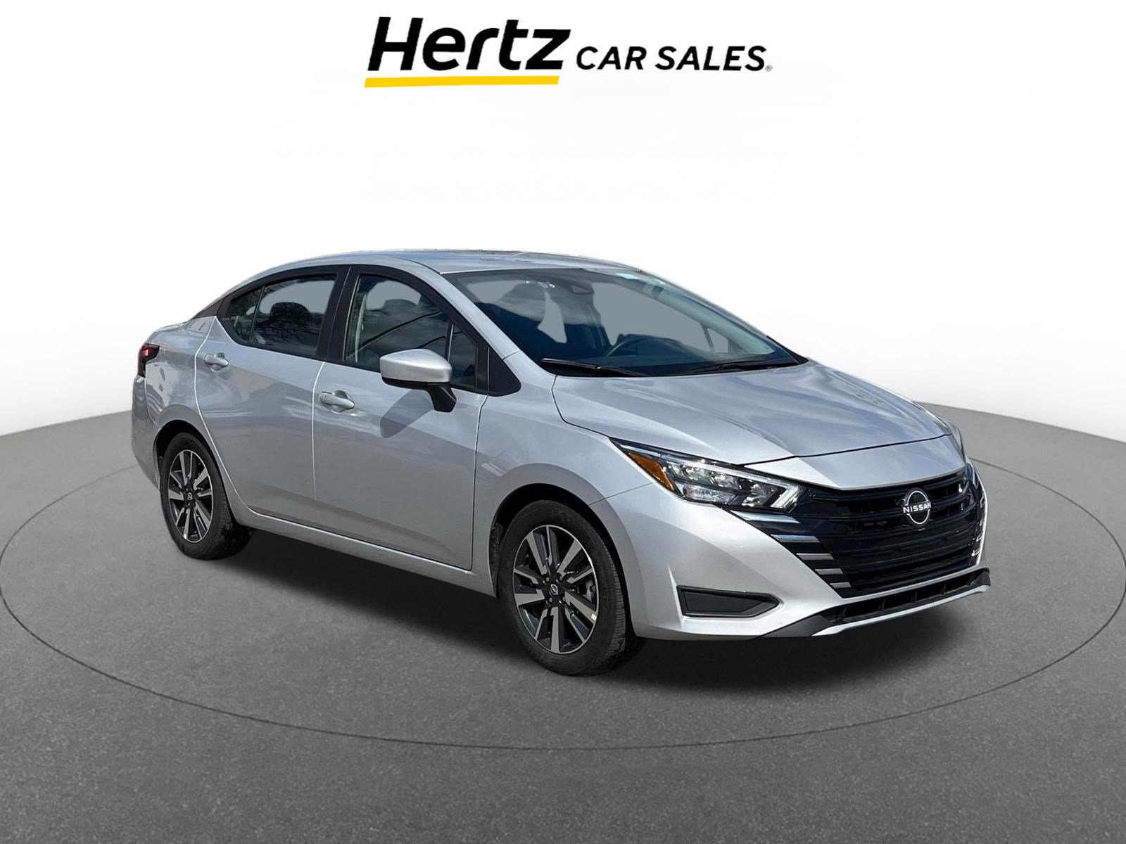 Used 2025 Nissan Versa SV image 1