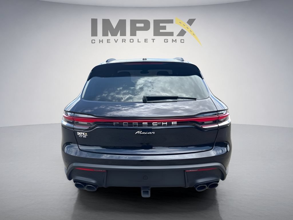 Used 2023 Porsche Macan Turbo AWD/4WD image 8