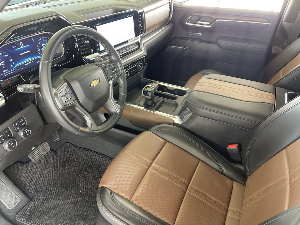 Certified 2023 Chevrolet Silverado 1500 High Country w/ Z71 Off-Road Package AWD/4WD image 10