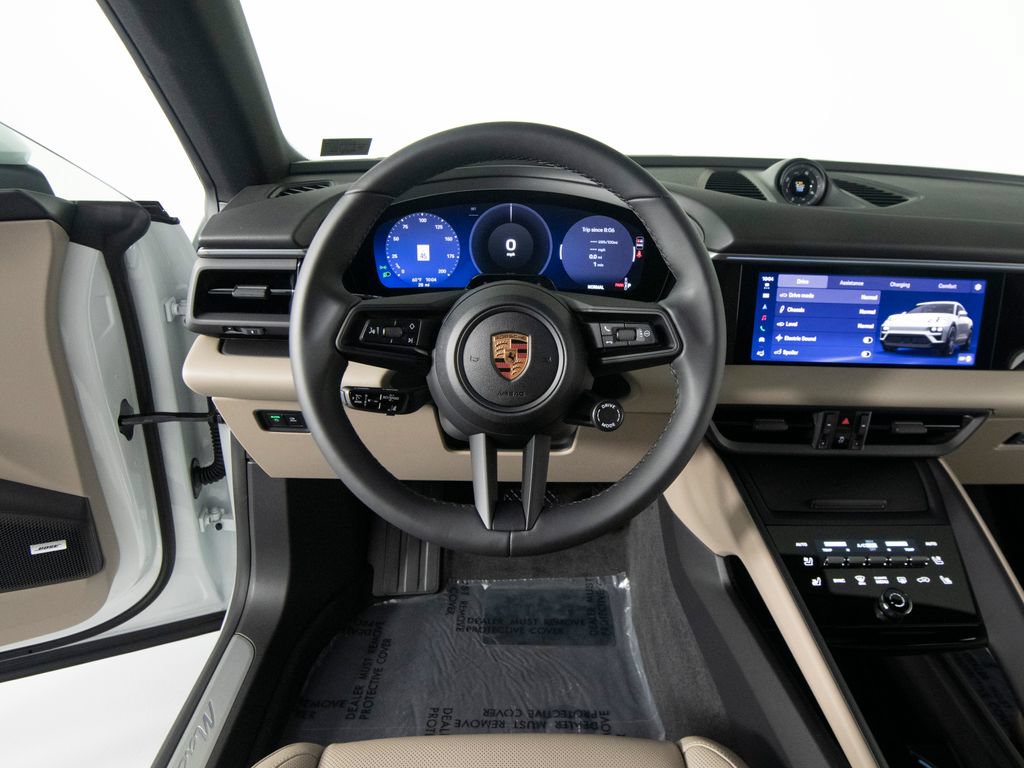 New 2026 Porsche Macan 4 Electric AWD/4WD image 17