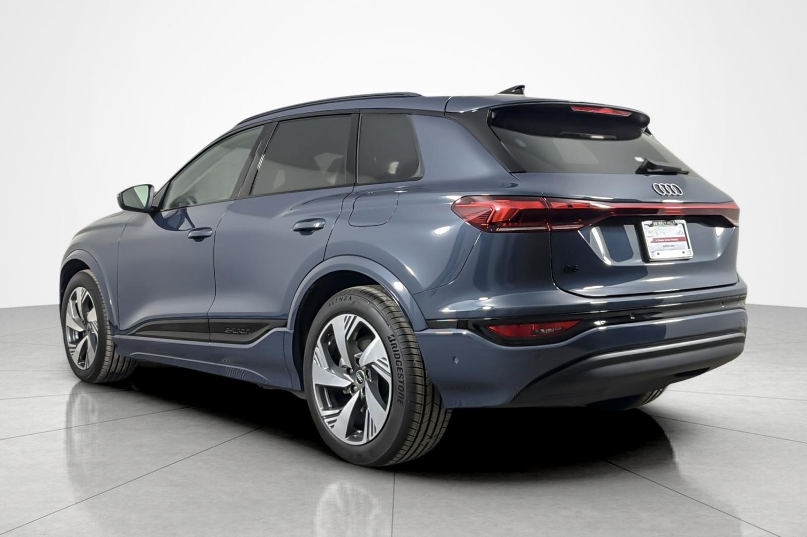 Used 2025 Audi Q6 e-tron Prestige w/ Black Warm Weather Package AWD/4WD image 3