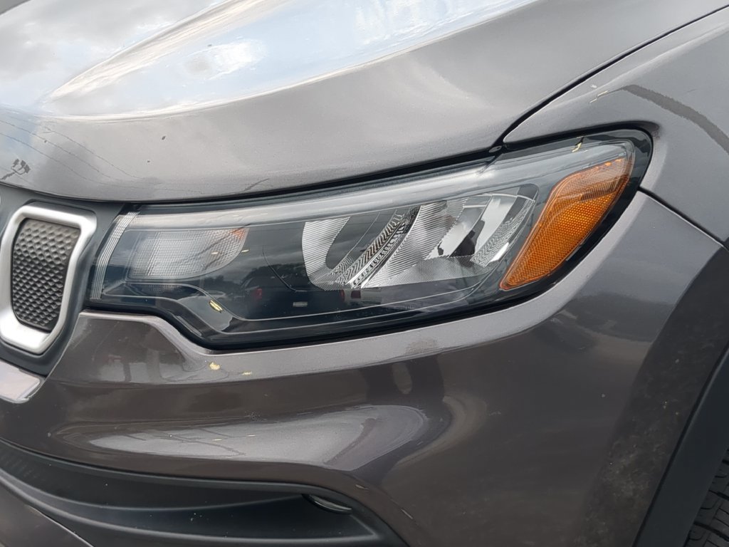 Used 2022 Jeep Compass Latitude AWD/4WD image 8