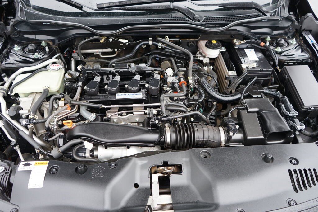 Used 2018 Honda Civic Sport image 6