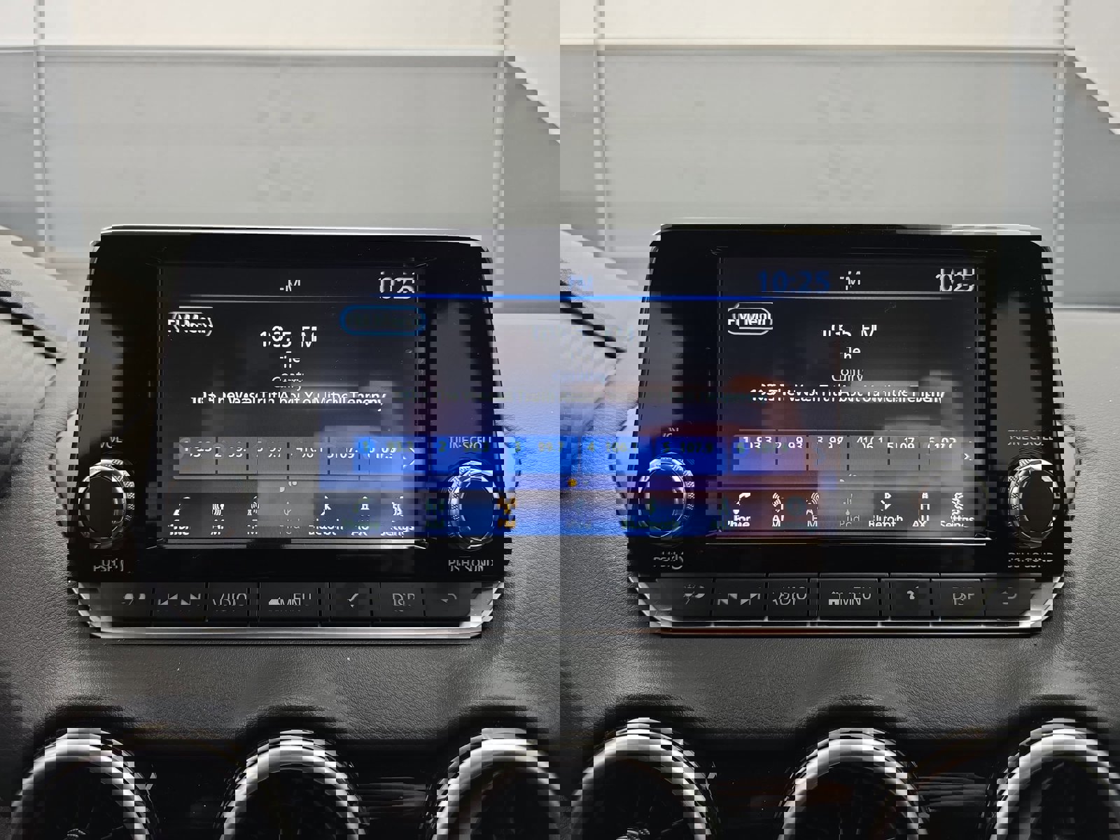 Used 2025 Nissan Sentra S image 23