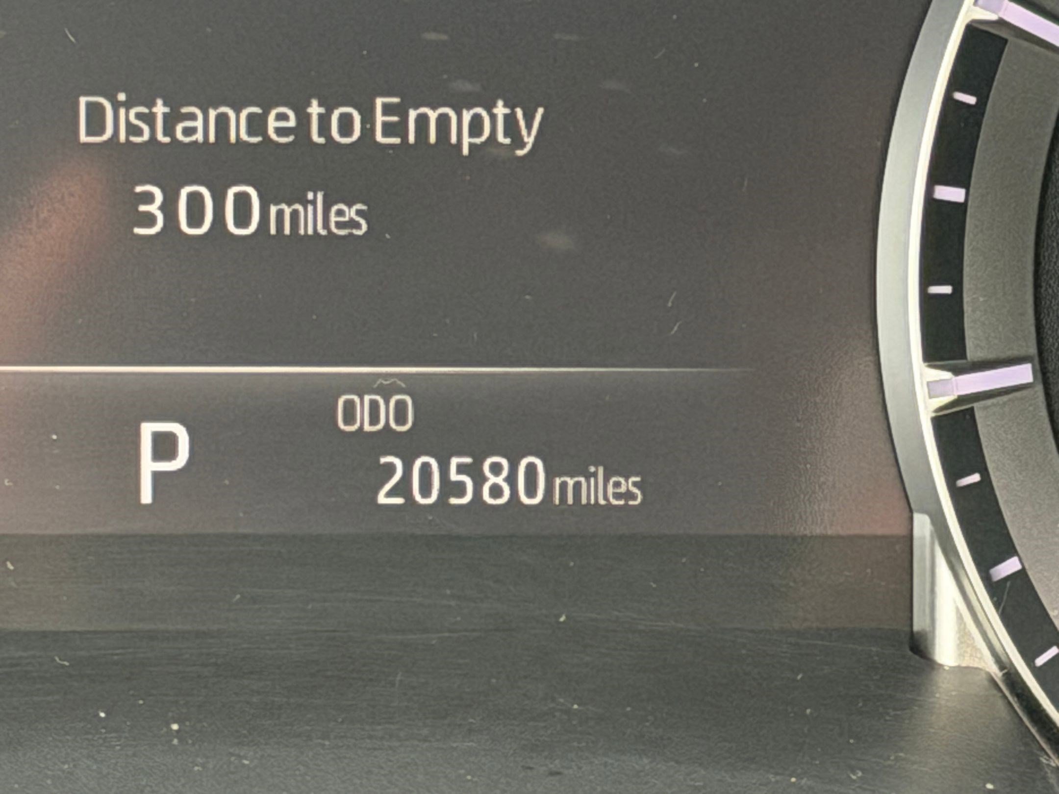 Used 2025 Toyota Highlander LE image 21