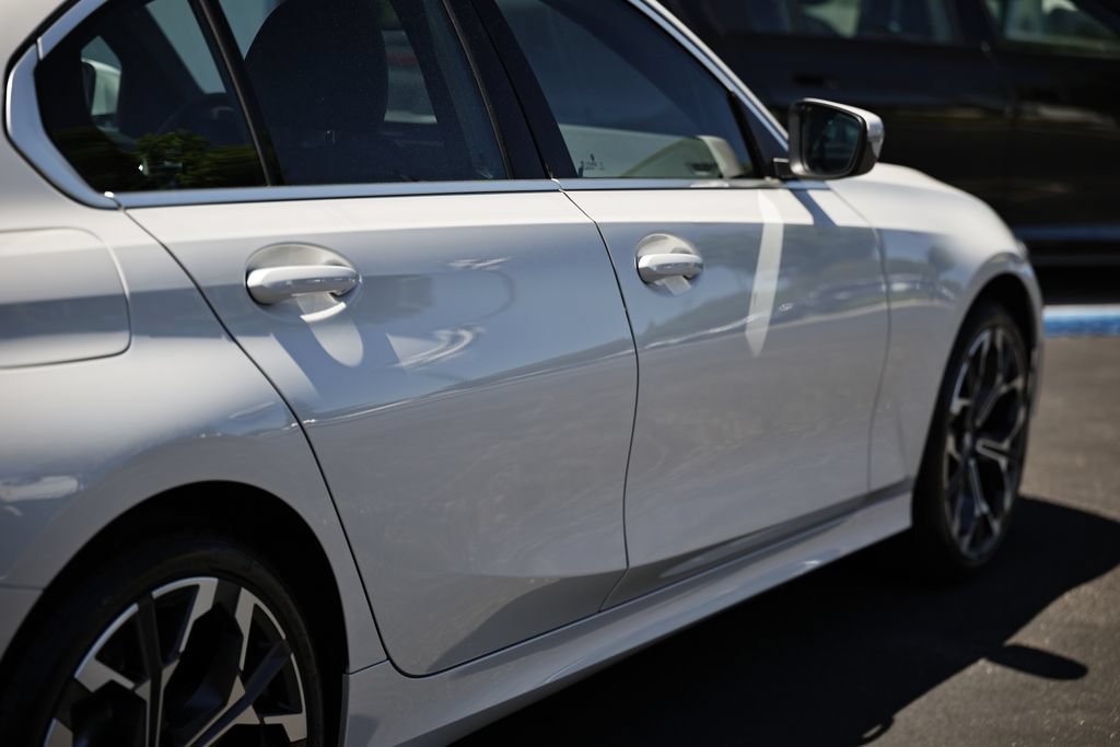 Used 2026 BMW 330i xDrive Sedan AWD/4WD image 8
