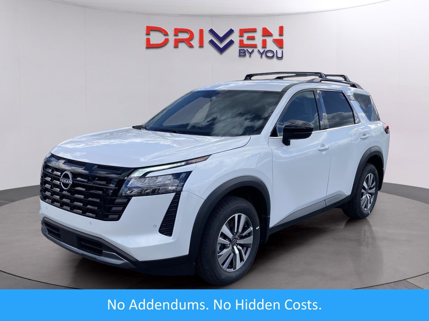 New 2026 Nissan Pathfinder SL image 1