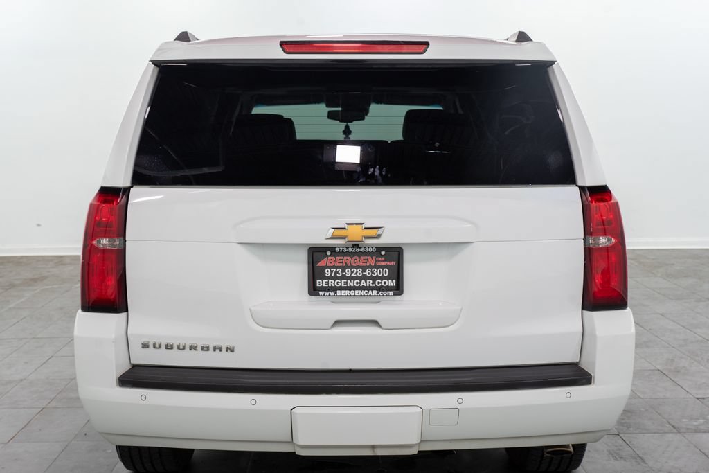 Used 2018 Chevrolet Suburban LT w/ LT Signature Package AWD/4WD image 13
