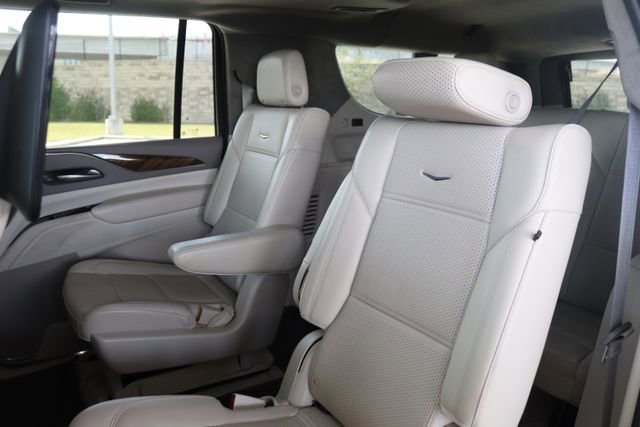 Certified 2023 Cadillac Escalade ESV Premium Luxury Platinum image 33