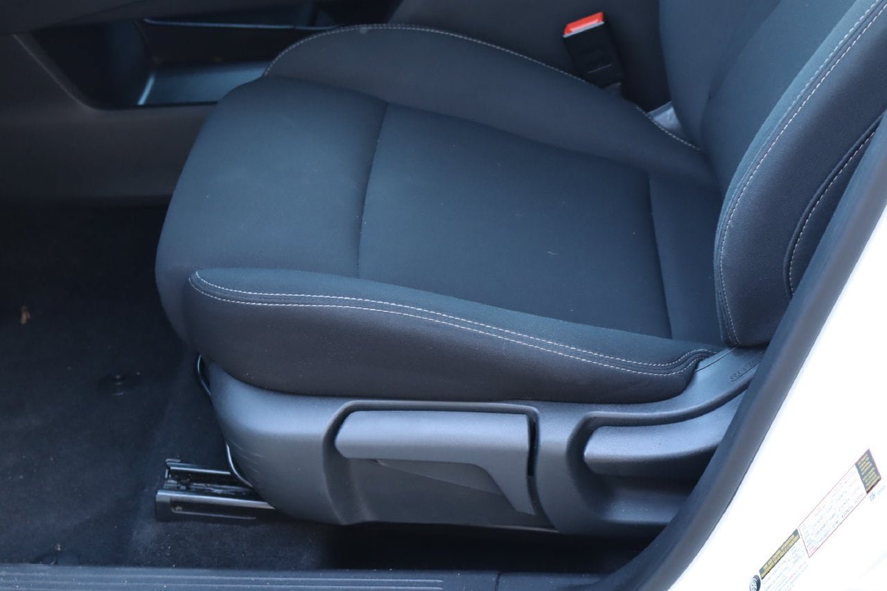 Used 2024 Nissan Rogue S FWD image 13