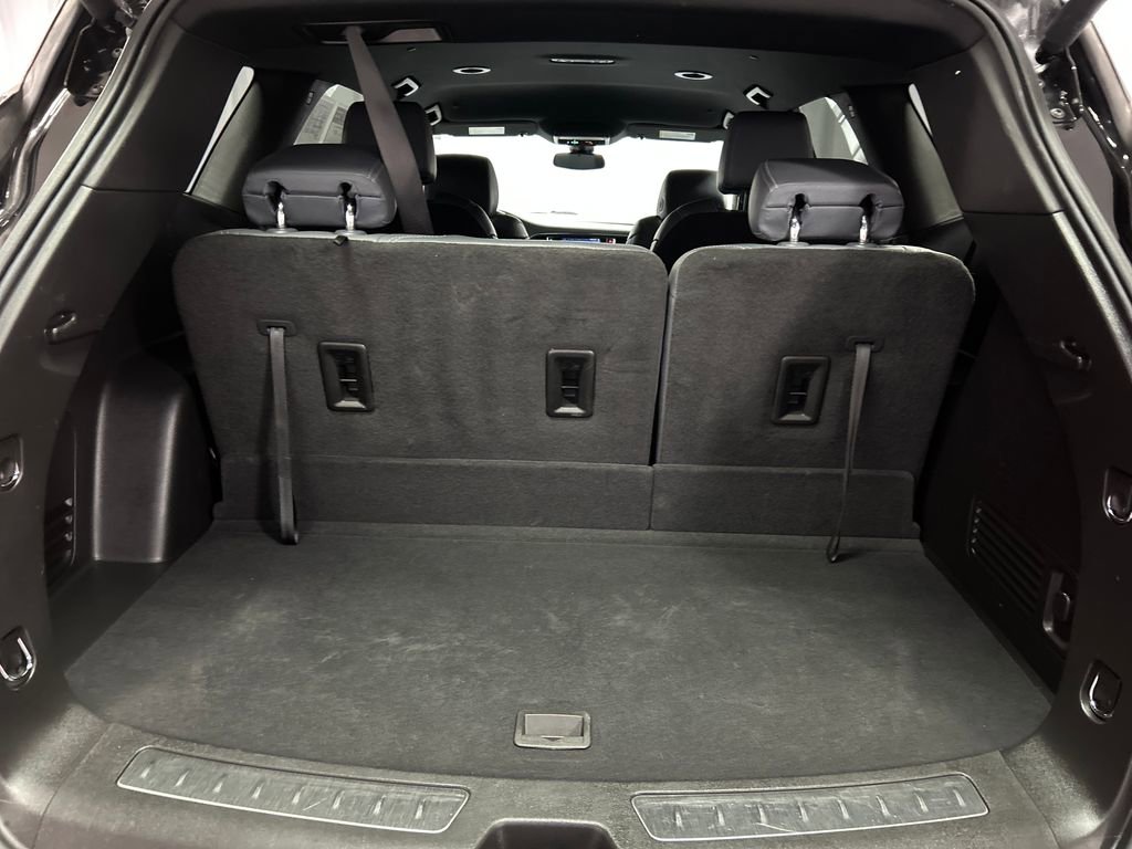 Used 2024 Buick Enclave Essence w/ LPO, Cargo Package image 25