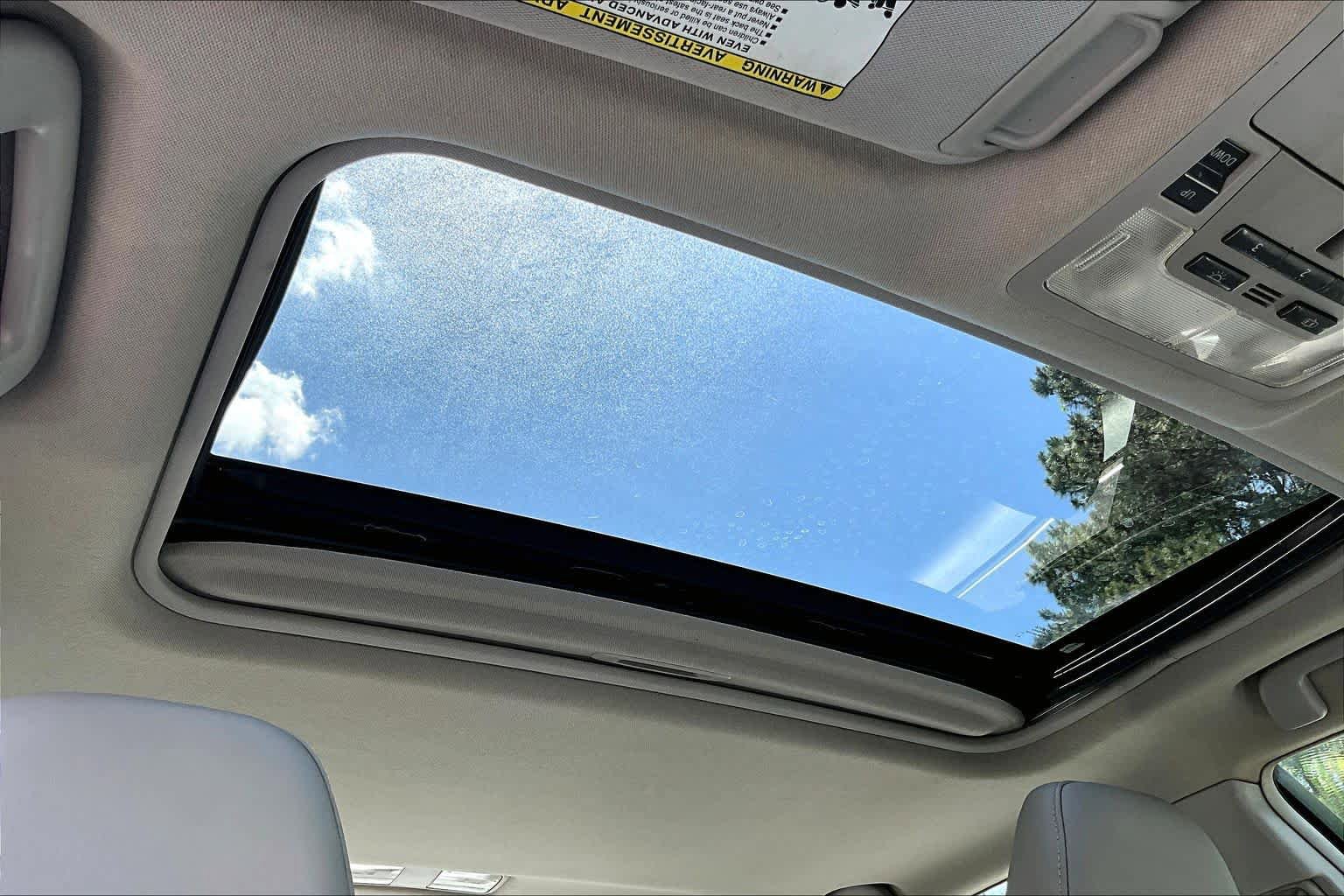 Used 2012 Toyota Camry XLE w/ Leather Pkg FWD image 14