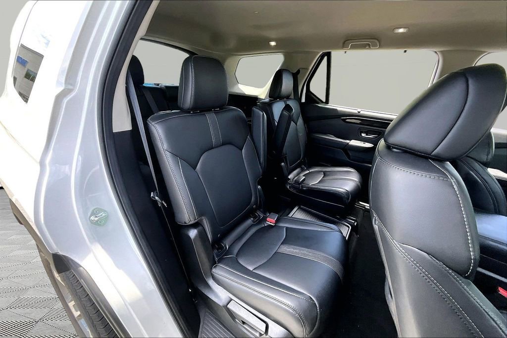 Certified 2023 Honda Pilot EX-L image 17