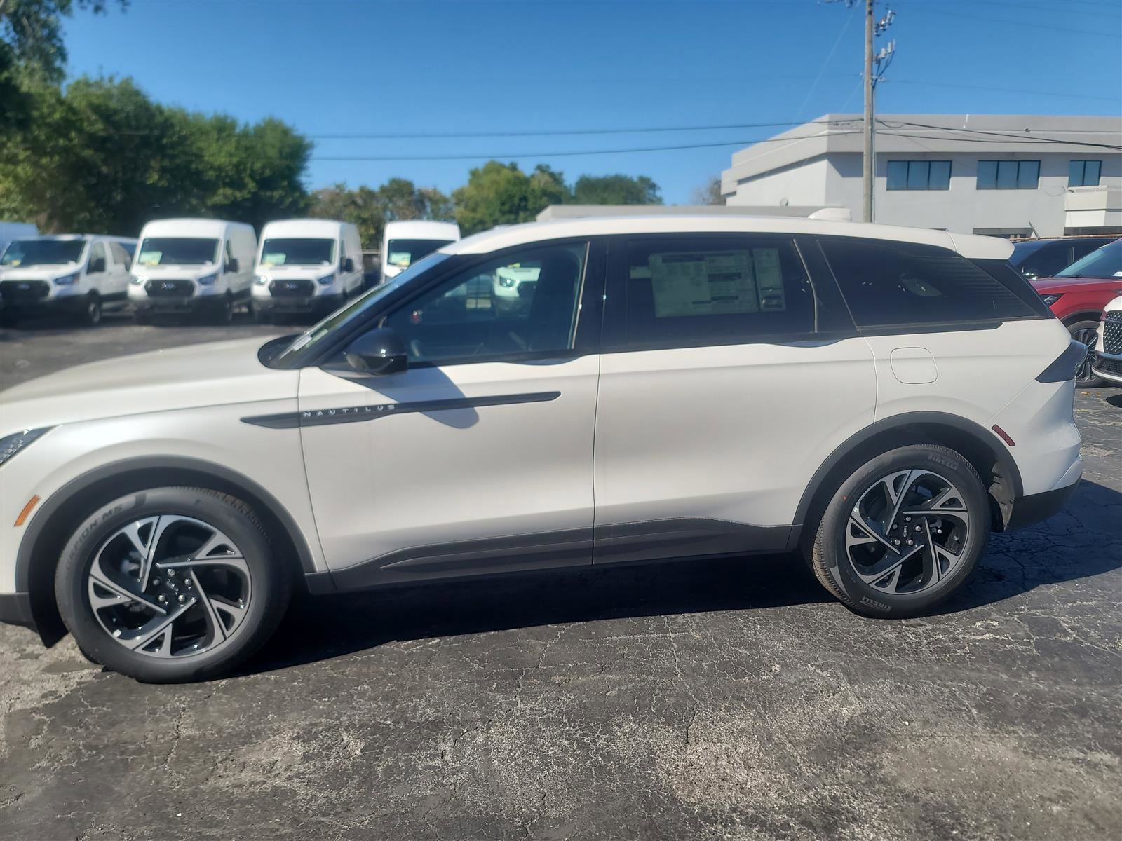 New 2025 Lincoln Nautilus Premier w/ Jet Appearance Package image 2