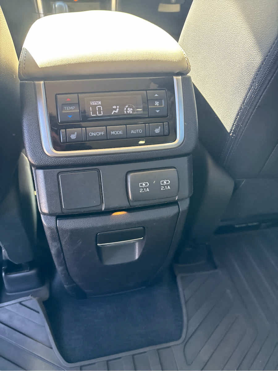 Used 2021 Subaru Ascent Limited w/ Technology Package AWD/4WD image 23