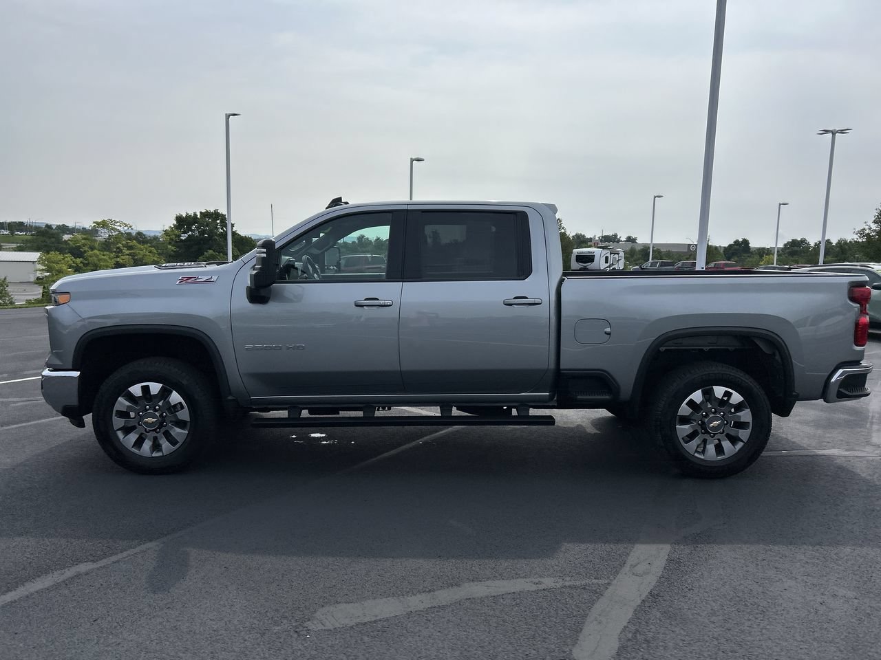 Used 2025 Chevrolet Silverado 2500 LT w/ All Star Edition AWD/4WD image 4