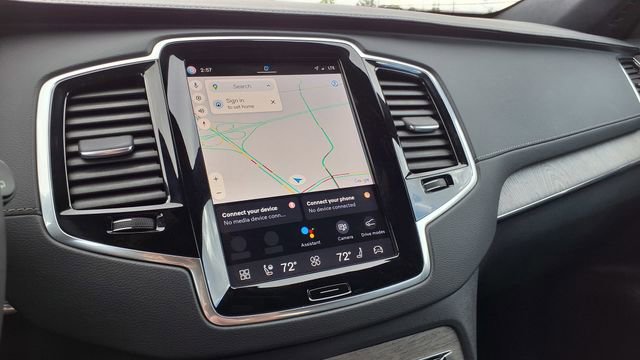 Used 2023 Volvo XC90 B6 Ultimate w/ Lounge Package image 26