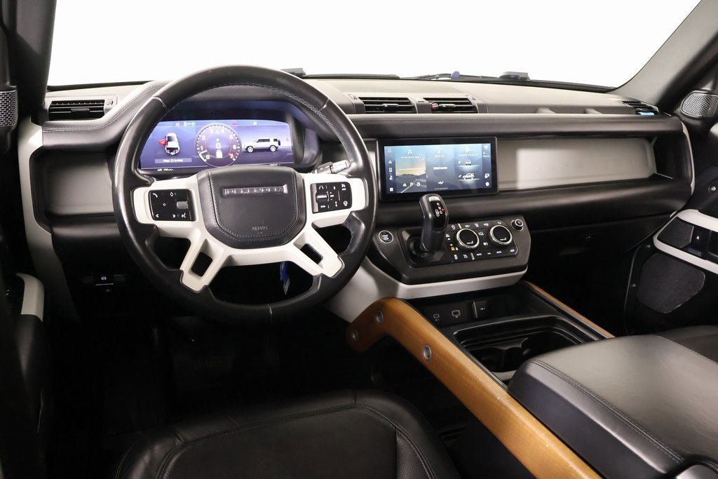 Used 2020 Land Rover Defender 110 HSE image 2