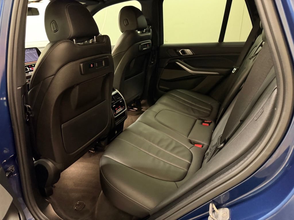Used 2020 BMW X5 xDrive40i AWD/4WD image 32