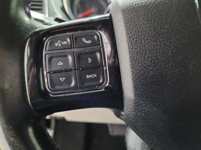 Used 2019 Dodge Grand Caravan SXT w/ Rear Park Assist Package image 26