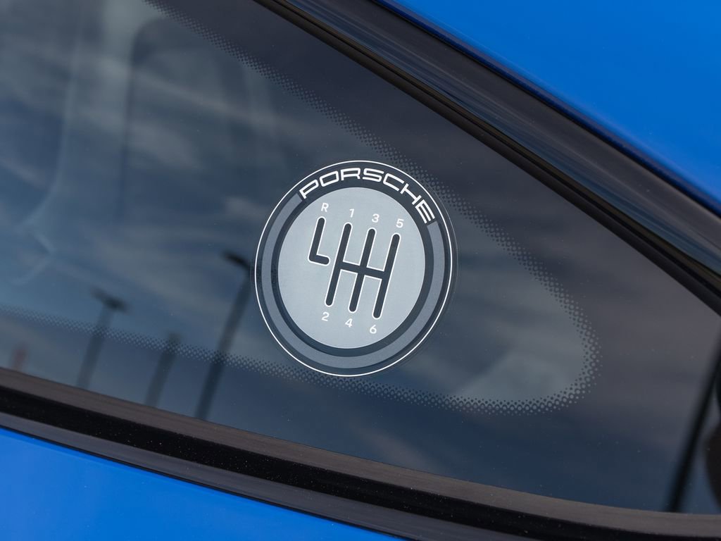 Used 2025 Porsche 911 Carrera RWD image 11