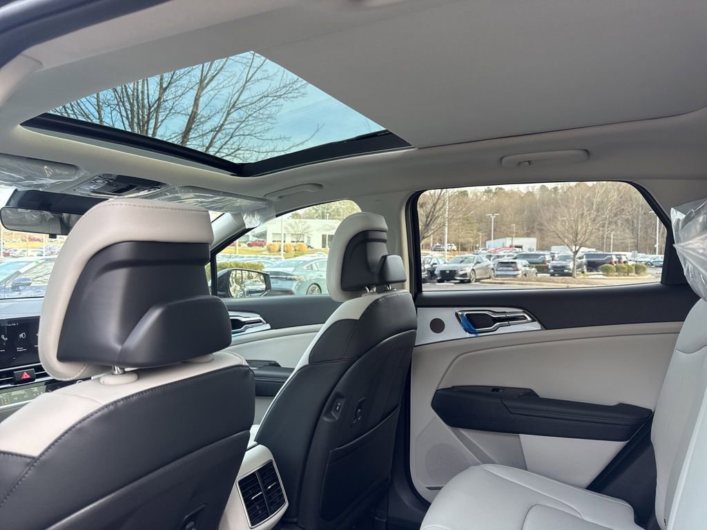 New 2026 Kia Sportage EX image 12
