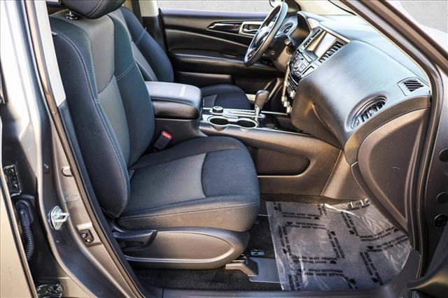Used 2018 Nissan Pathfinder S image 27