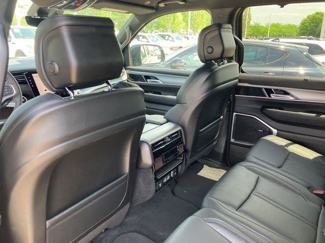 New 2026 Jeep Grand Wagoneer Limited w/ Convenience Group I AWD/4WD image 21